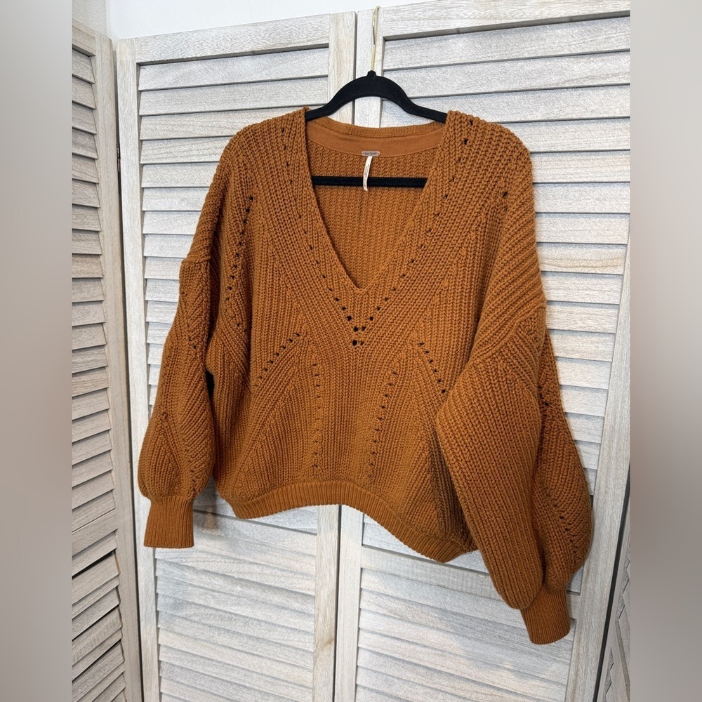 Free People All Day Long V-neck Sweater Size L - Picture 2 of 6